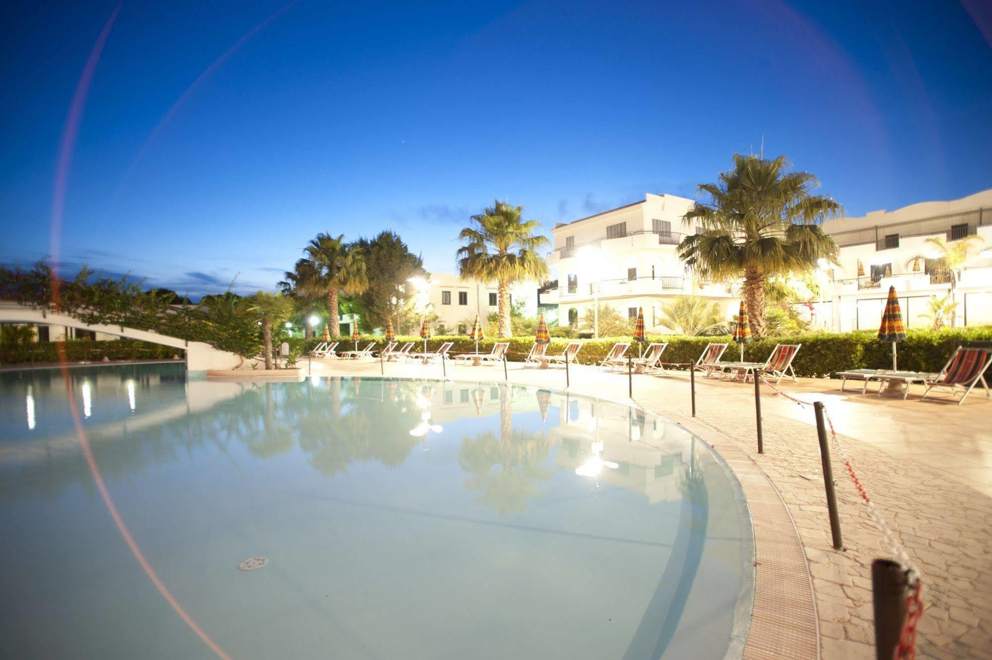 Oasiclub Hotel Vieste Exterior foto